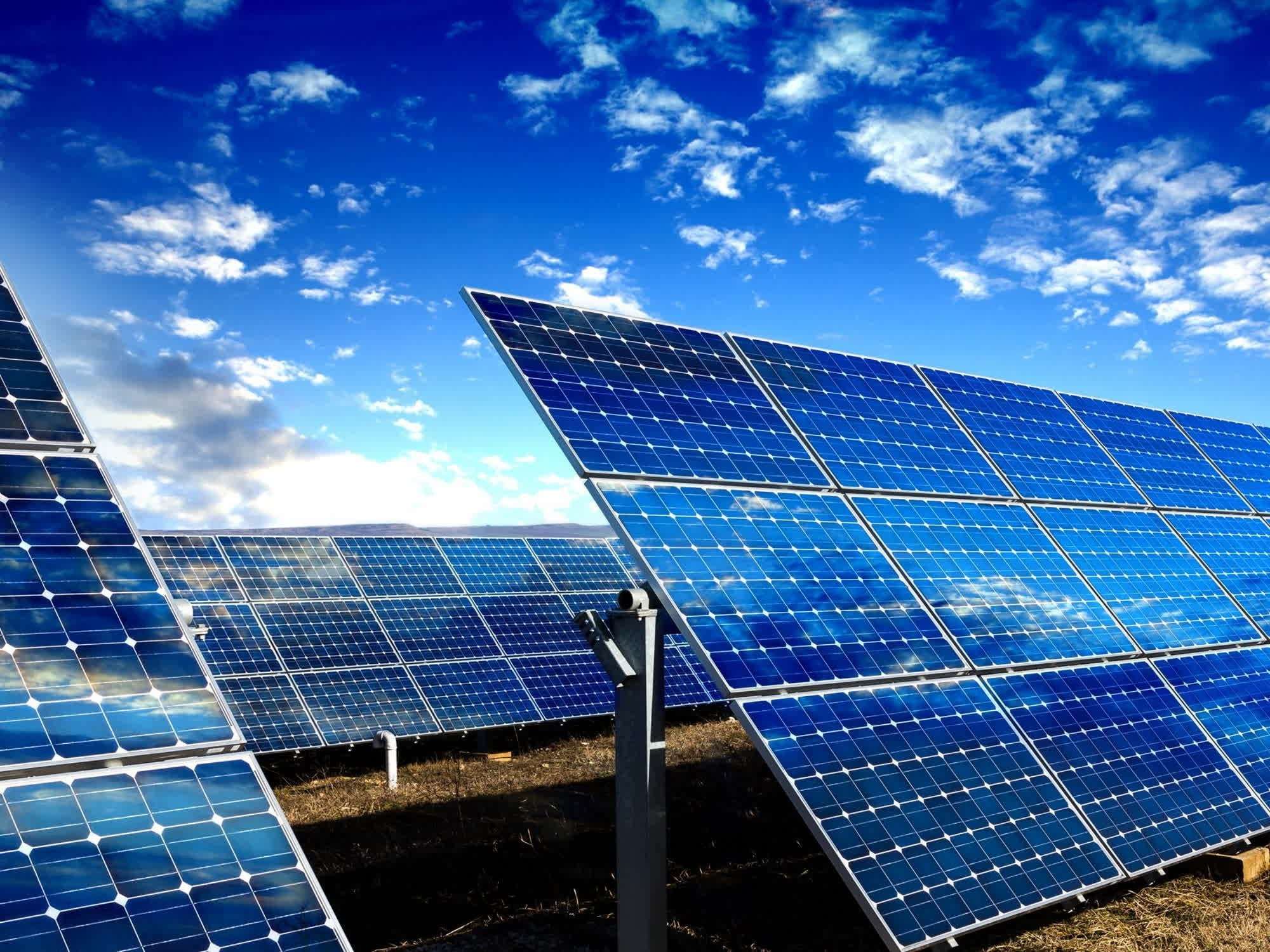 image for A whopping 80% of new US electricity capacity this year came from solar and battery storage