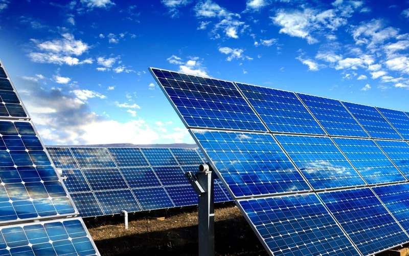image for A whopping 80% of new US electricity capacity this year came from solar and battery storage