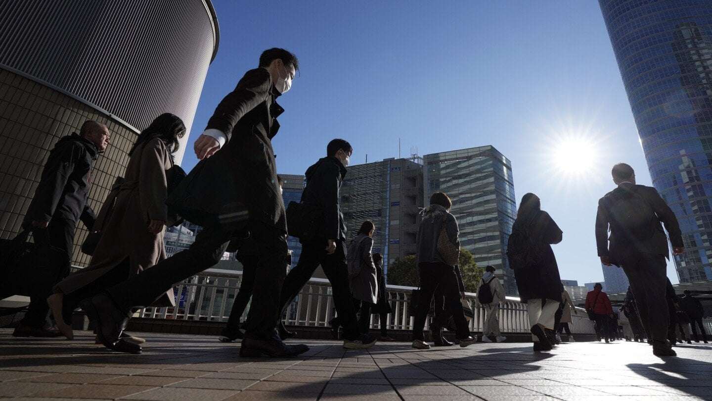image for Japan wants its hardworking citizens to try a 4-day workweek