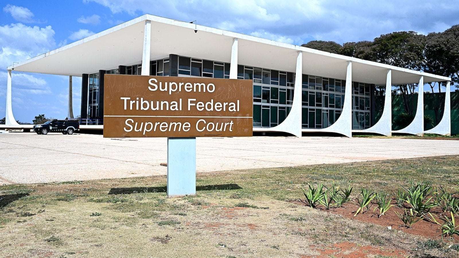 image for Brazil Supreme Court panel unanimously upholds judge's decision to block X nationwide