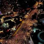 image for 750,000 Israelis tonight, calling for hostage release and impeachment of Netanyahu & his government