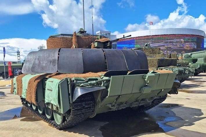 image for Russian Tanks Wear Rubber Against Kamikaze Drones