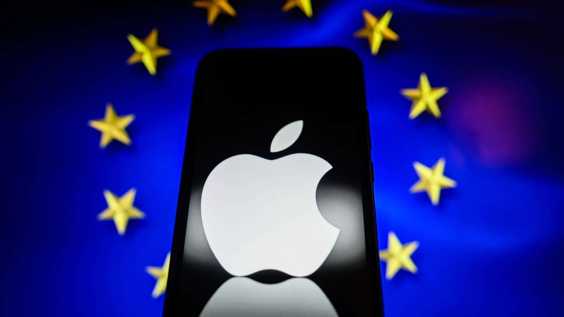 image for Apple must pay 13 billion euros in back taxes, EU's top court rules
