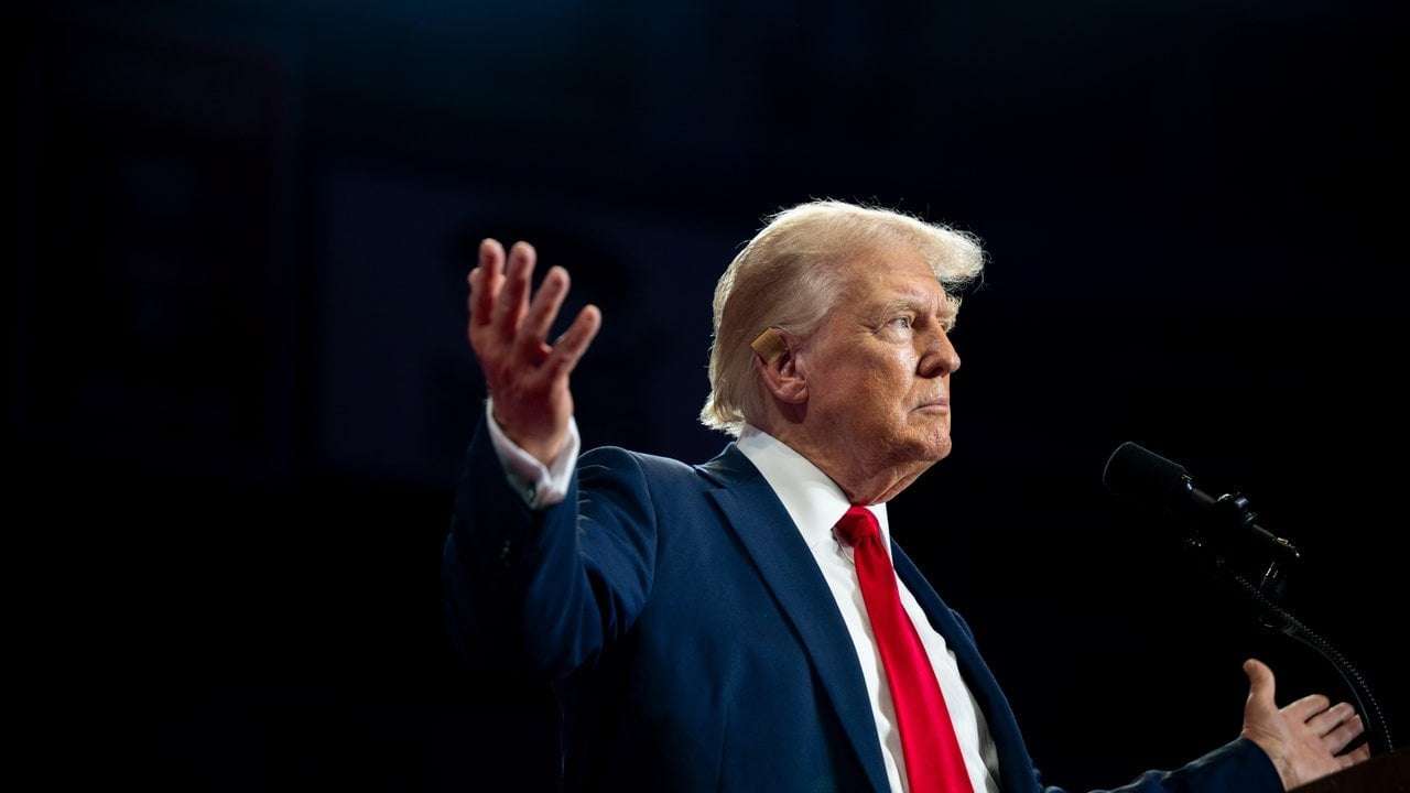 image for Report: Trump Advisers Are Worried He’s Going to Launch Race-Based, Misogynistic, Unhinged Attacks on Harris at the Debate (i.e. Be Himself)