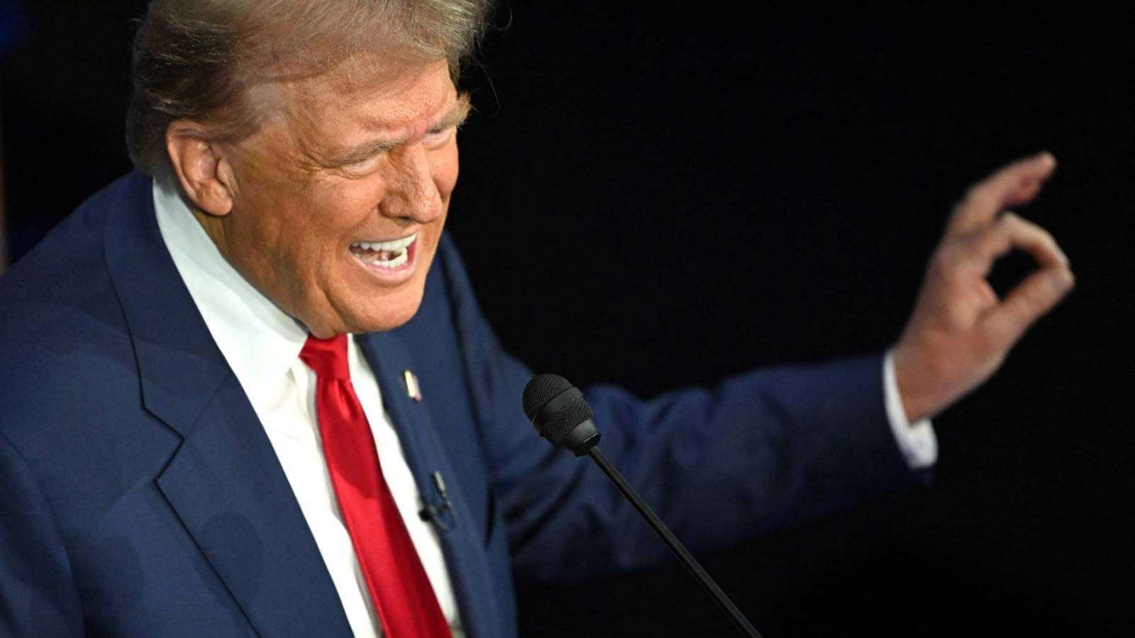 image for Trump Melts Down, Lies About Migrants Eating Cats After Harris Trolls Him