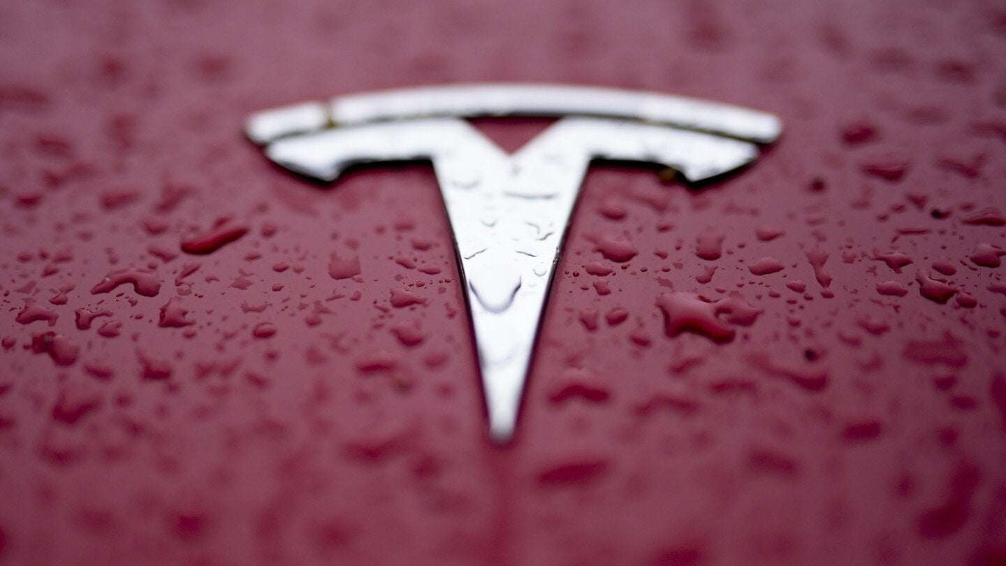 image for It took 50,000 gallons of water to put out Tesla Semi fire in California, US agency says