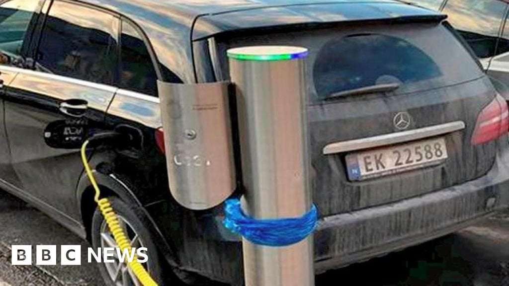 image for Norway sees electric cars outnumber petrol models