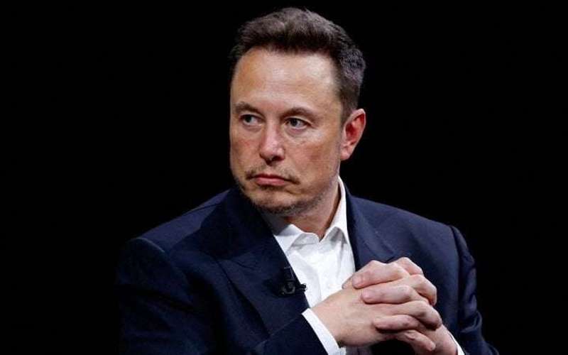 image for Elon Musk didn’t show up for testimony in a probe over his $44 billion Twitter takeover. Now the SEC wants sanctions