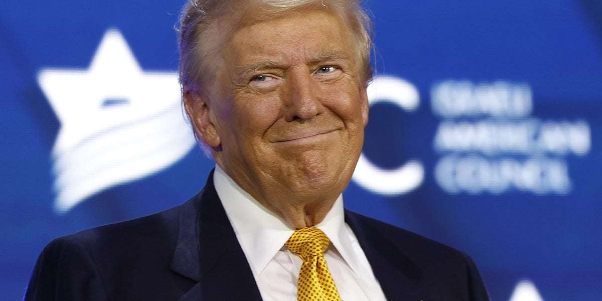 image for Trump selling $100 coins with only $30 worth of silver