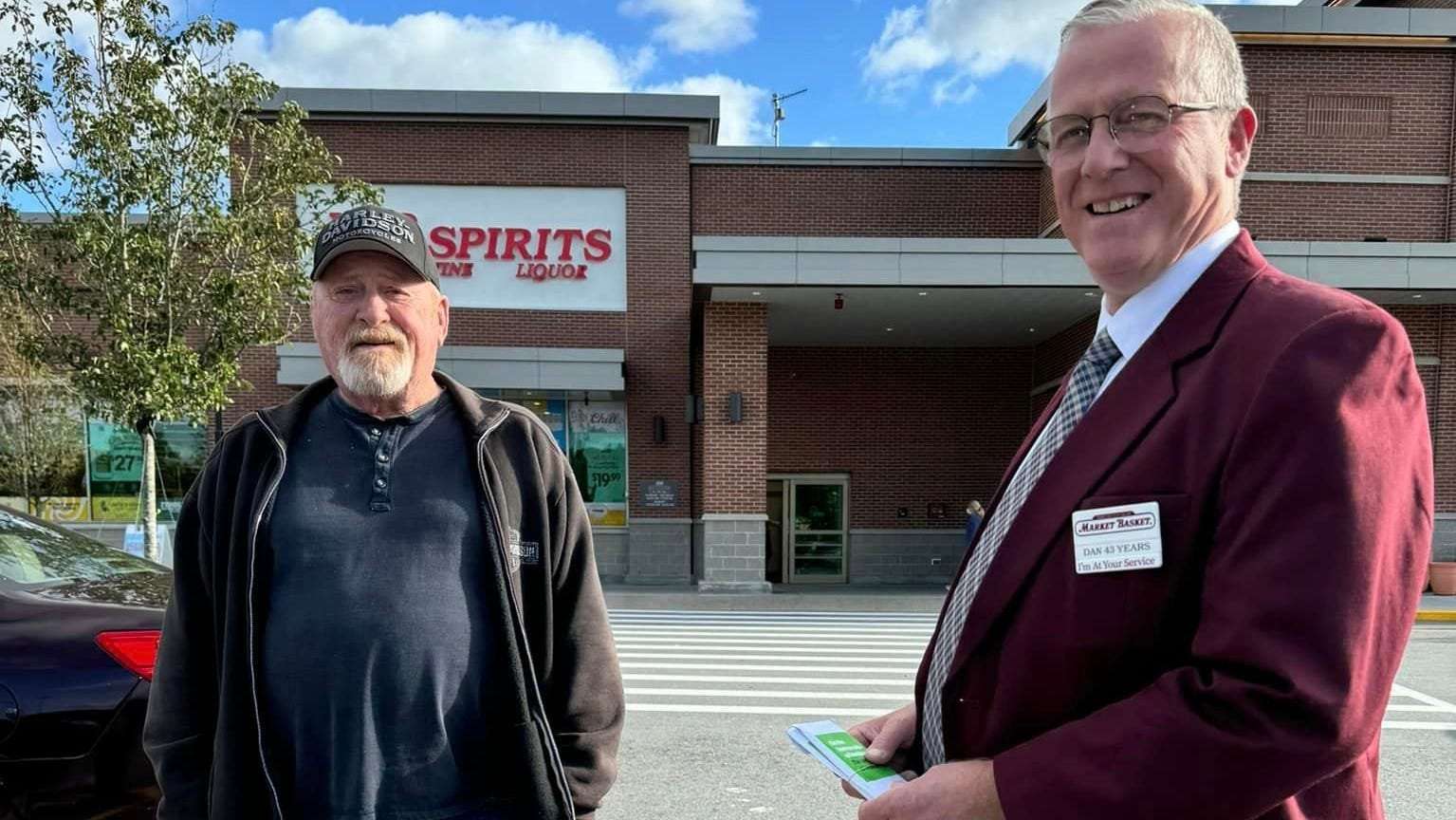 image for Good Samaritan finds $12,000 cash in a Market Basket parking lot, returns it to owner