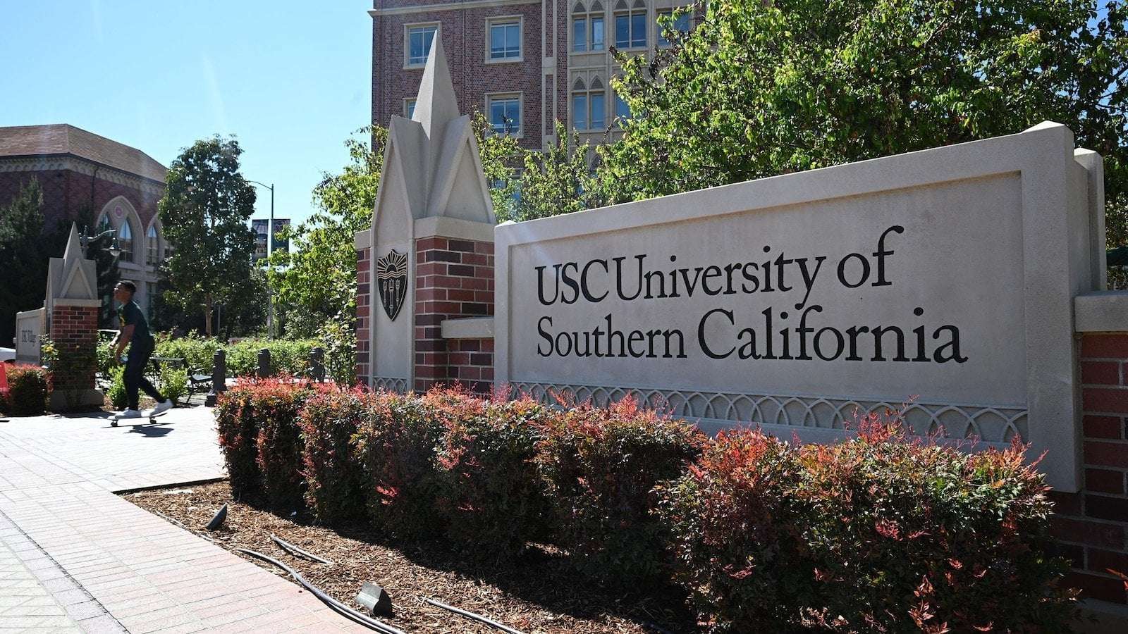 image for California bans legacy admissions in all colleges, universities