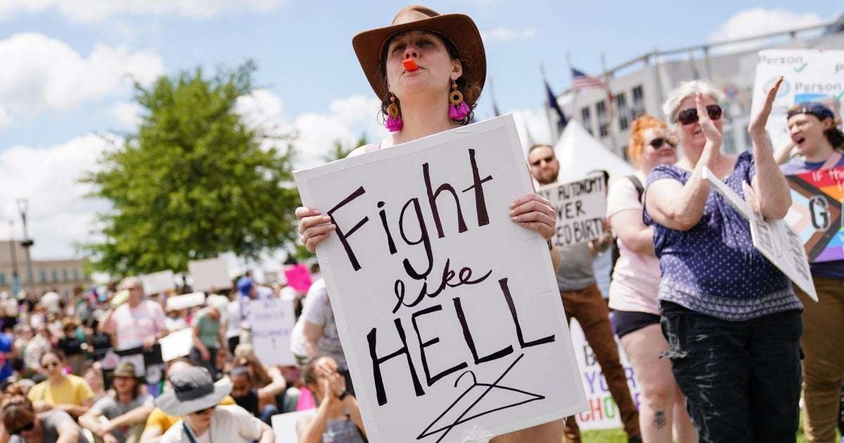 image for State judge strikes down Georgia abortion ban
