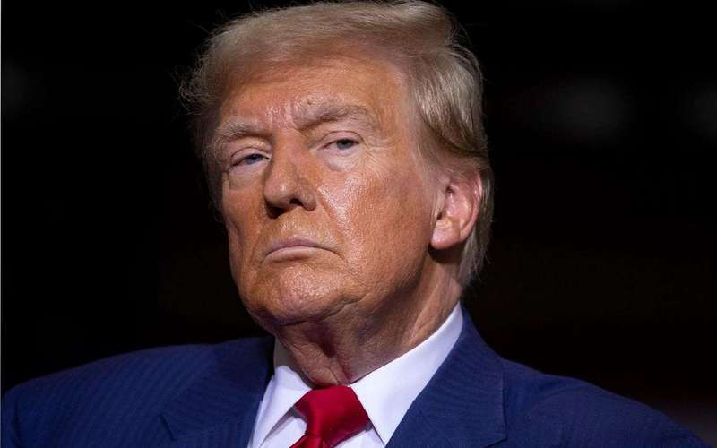 image for Trump Looked Up How Many Votes He Got in Wildfire-Torn Area Before Agreeing to Provide Disaster Aid, Officials Claim