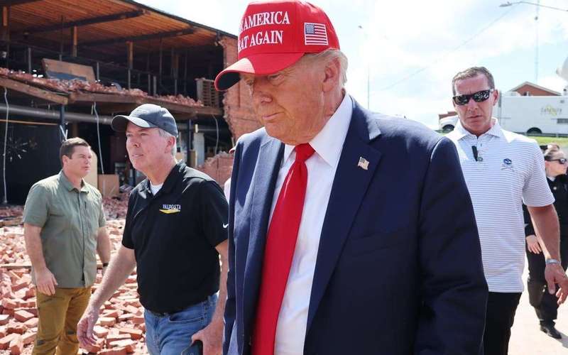 image for North Carolina newspaper condemns Trump for ‘spreading lies’ about Helene