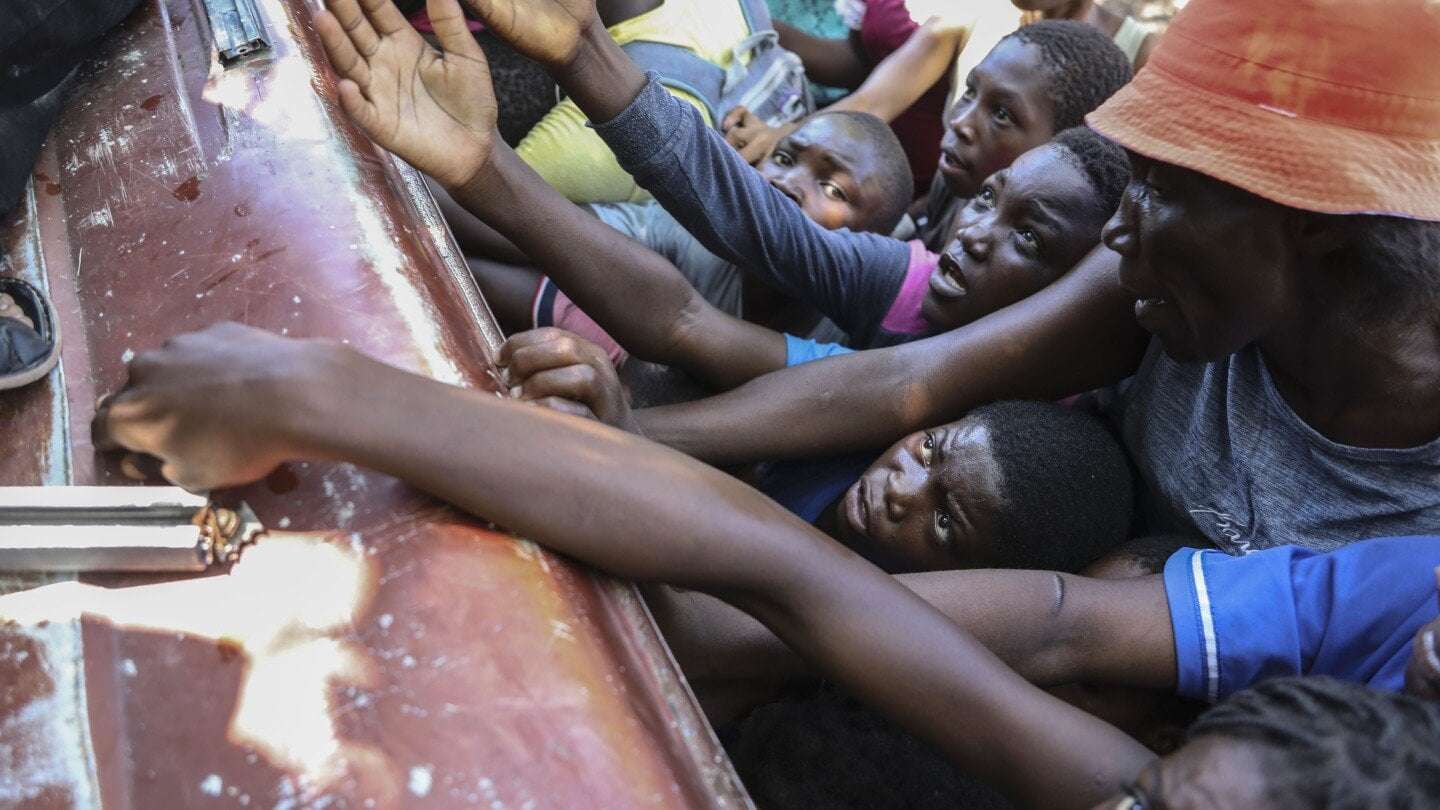 image for Over 6,000 people in Haiti leave their homes after gang attack killed dozens
