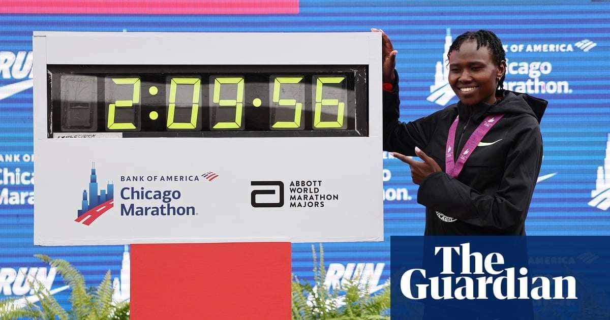 image for Ruth Chepngetich smashes marathon world record by nearly two minutes in Chicago