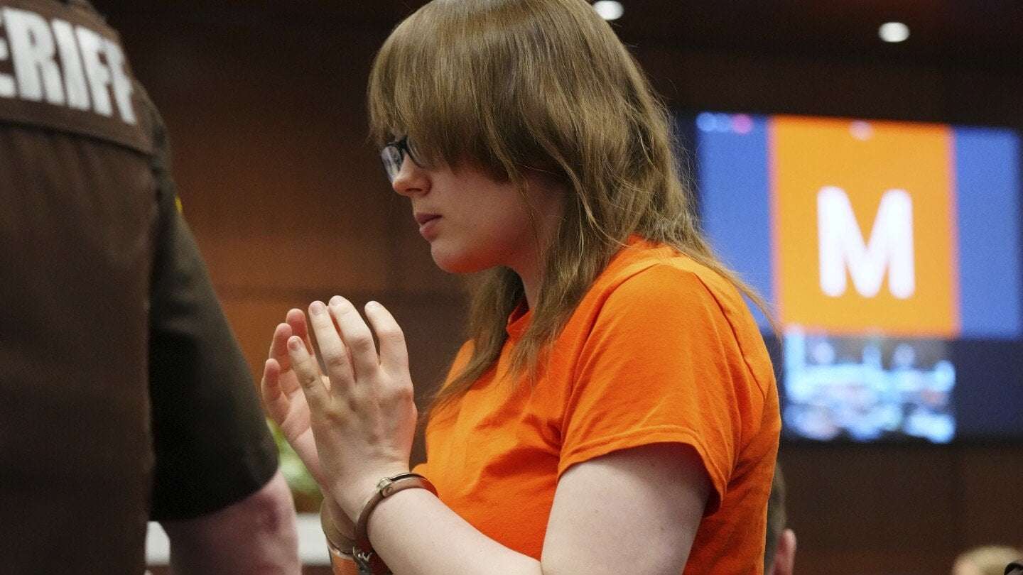 image for Woman who stabbed classmate to please Slender Man files third release request