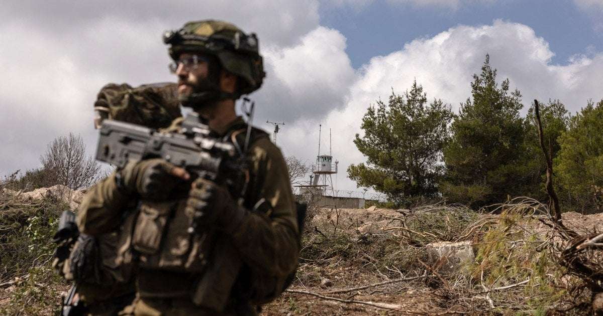image for U.N. peacekeepers in Lebanon pledge not to give in to Israeli demands to 'get out of harm's way'