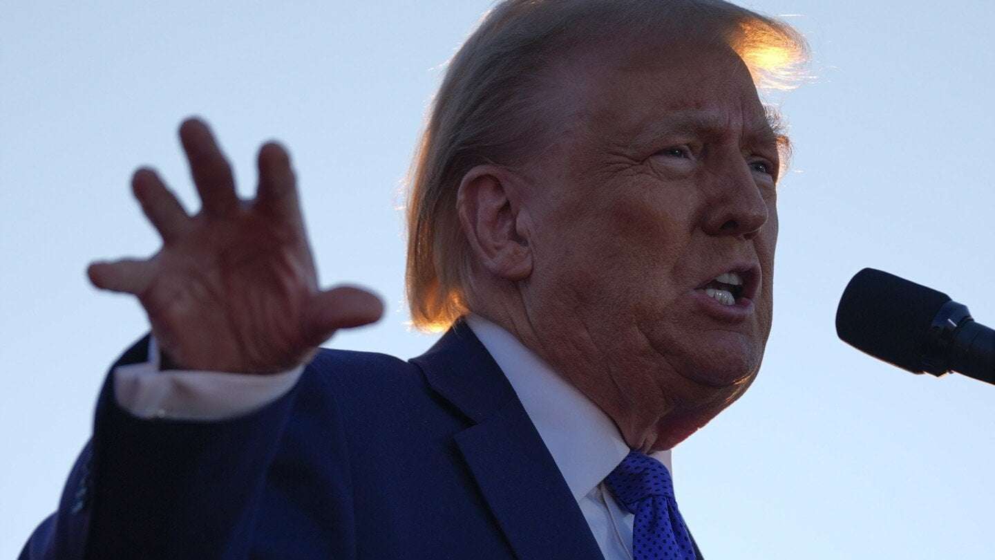image for Trump kicks off a Pennsylvania rally by talking about Arnold Palmer’s genitalia