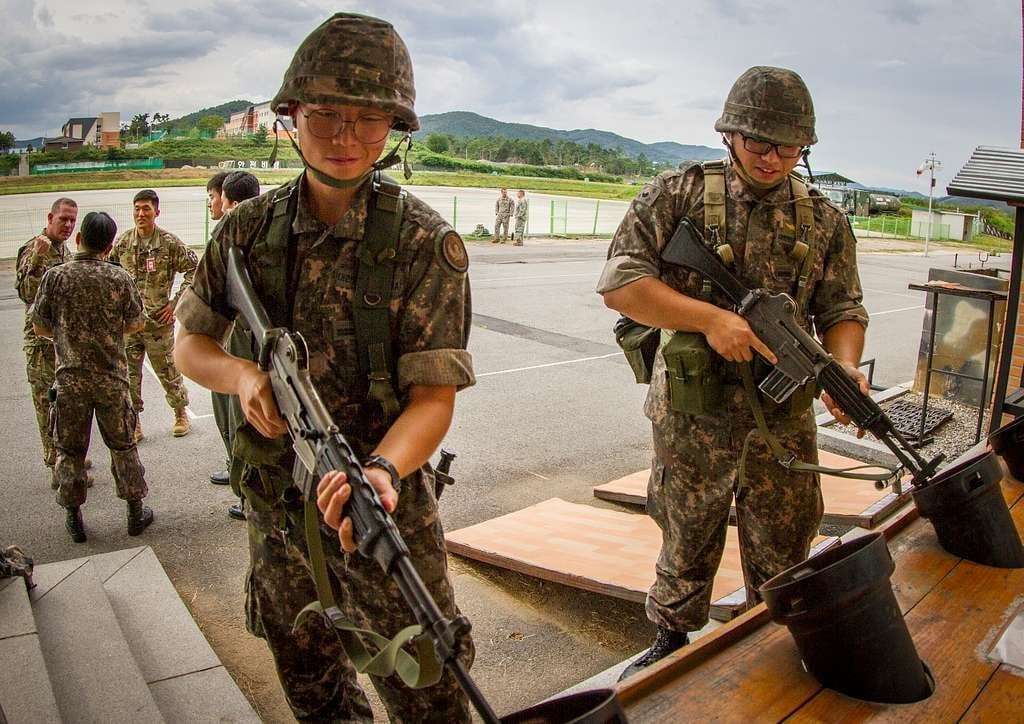 image for South Korea considers sending personnel to Ukraine as North deploys troops to Russia