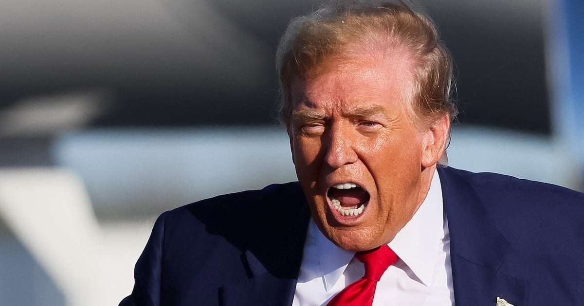 image for Trump Raged at Slain Soldier’s Funeral Bill: ‘$60K to Bury a F***ing Mexican’