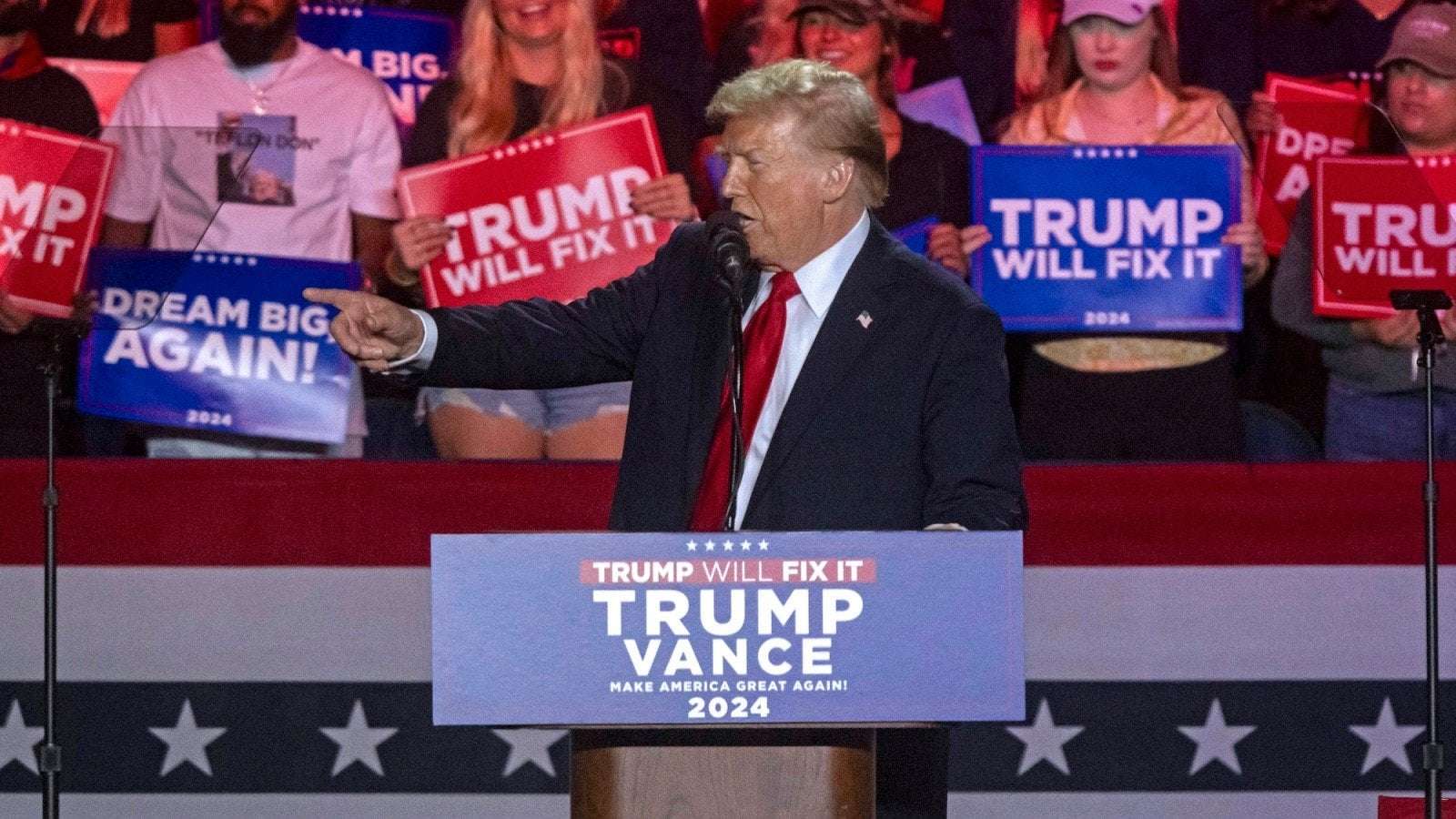 image for Trump Boasts ‘Every Rally Is Full’ as Camera Immediately Pans to Empty Seats, People Leaving