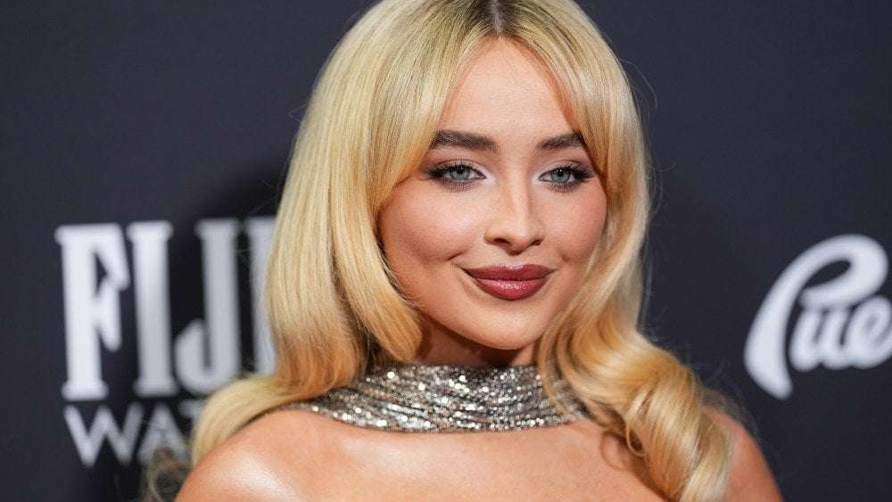 image for Sabrina Carpenter Registered 35,814 Voters on Tour, Engaged More Voters Through HeadCount Than Any Artist in 2024