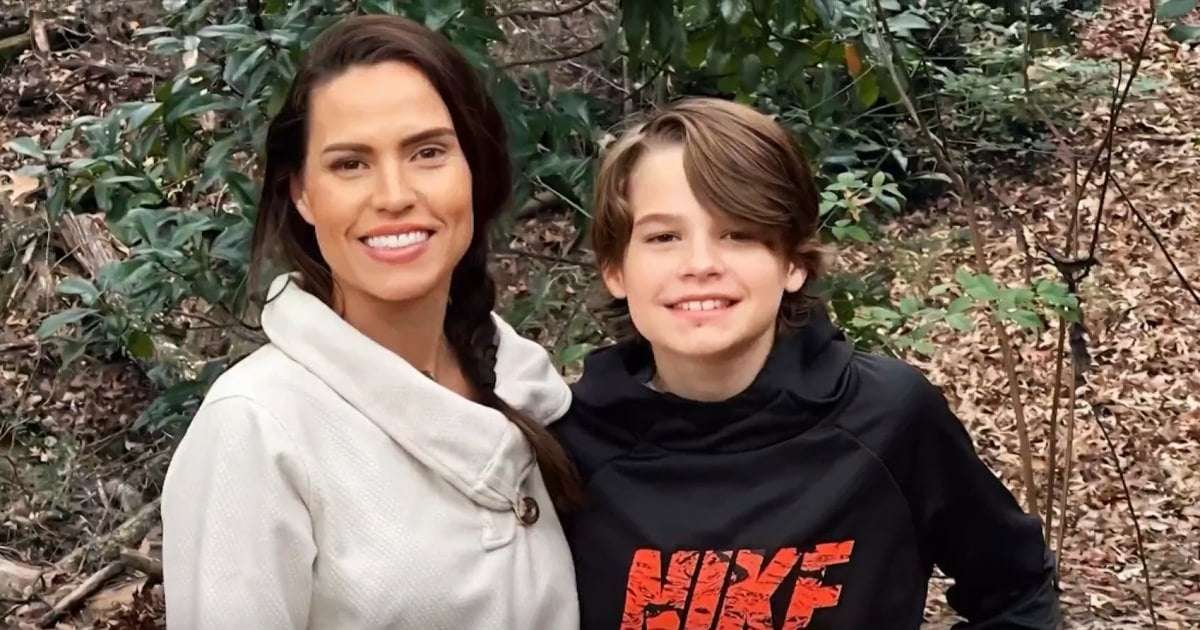 image for 10-year-old walks alone a mile away from Georgia home, leading to his mother's arrest