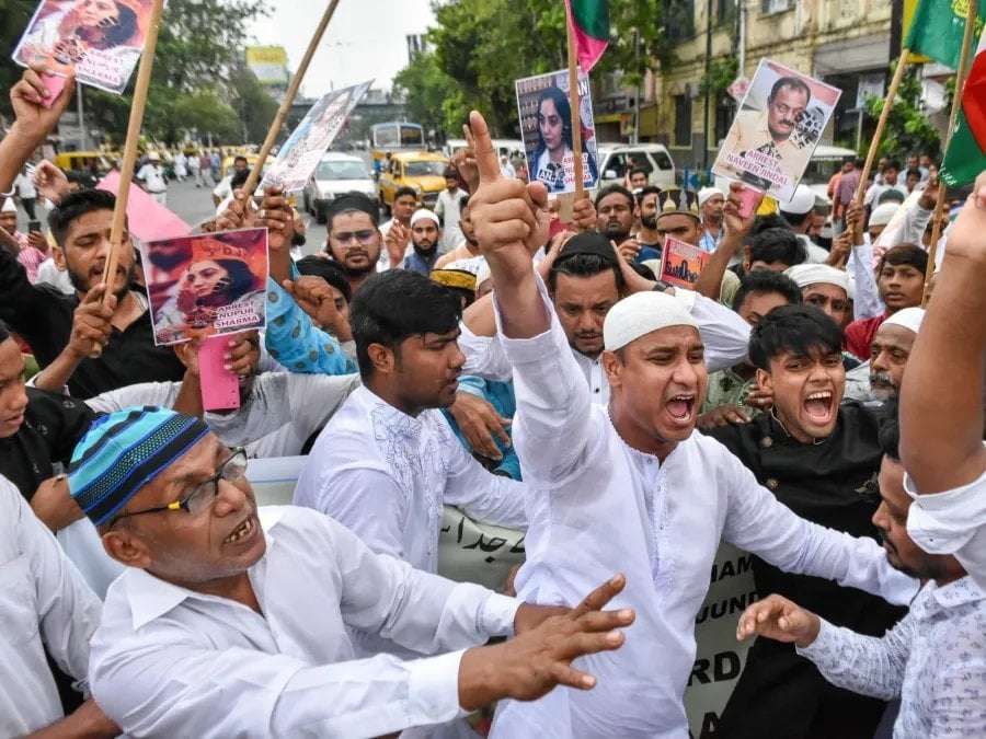image for Bangladesh's official calls to remove "secular" from the Constitution, citing 90% Muslim majority