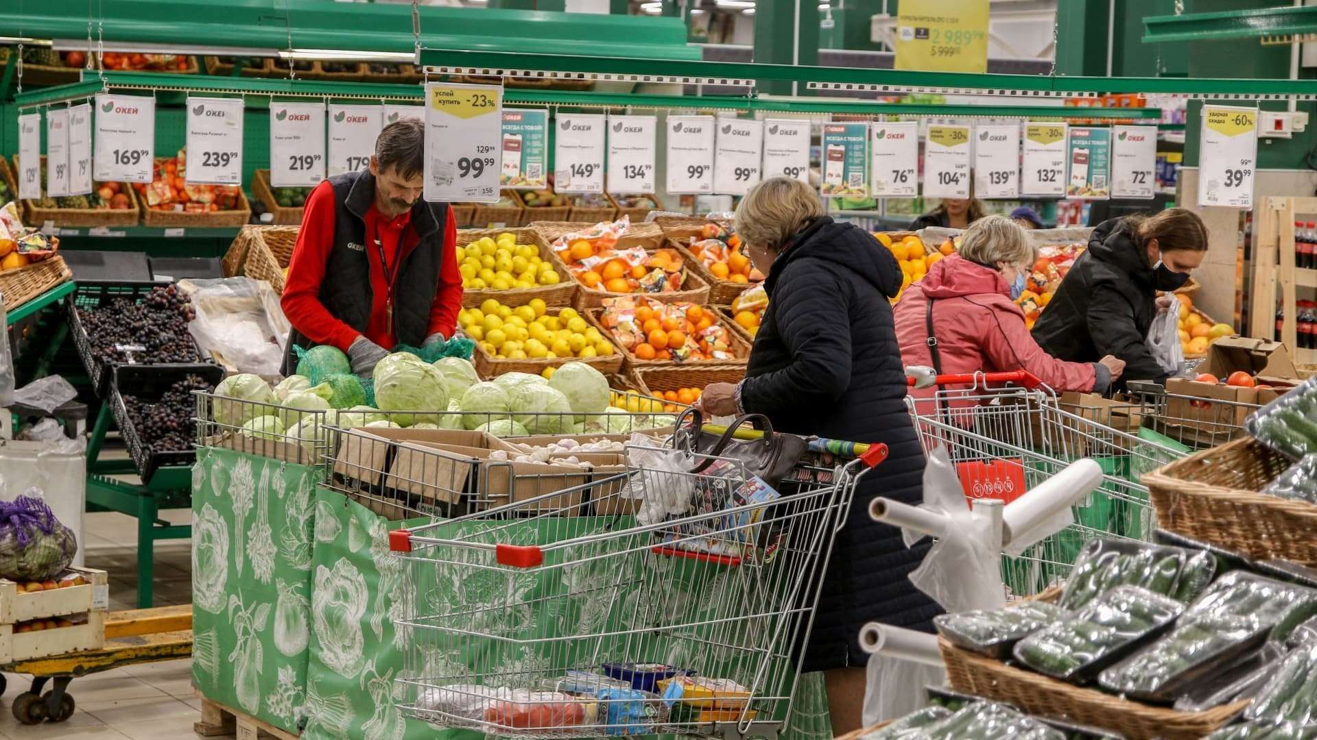 image for Russian food prices are soaring — but no one dares blame Putin and the war