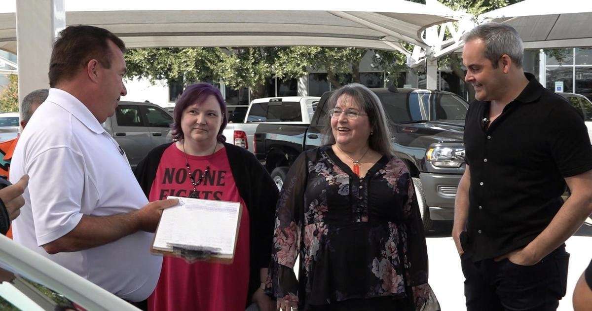 image for Texas woman known for driving strangers in need gifted new vehicle by Philadelphia car dealer