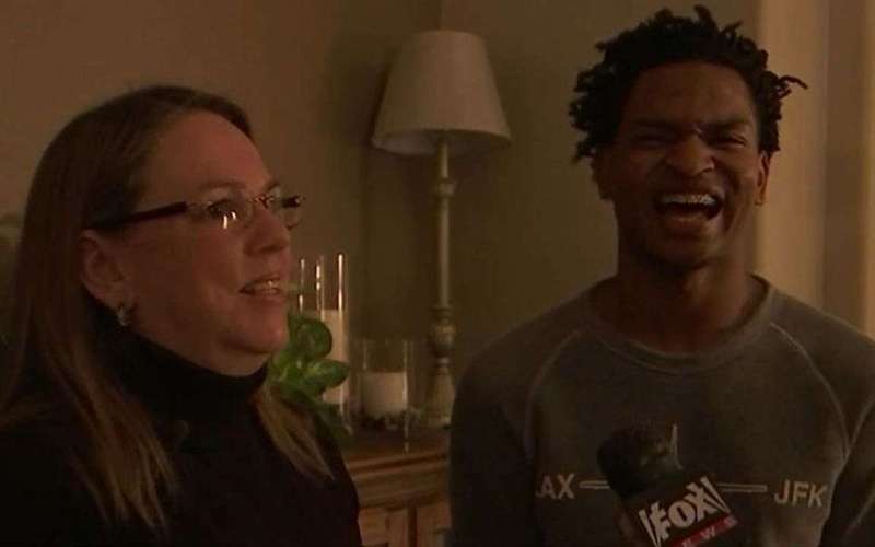 image for Arizona grandma and stranger she mistakenly texted in 2016 will celebrate 9th Thanksgiving together