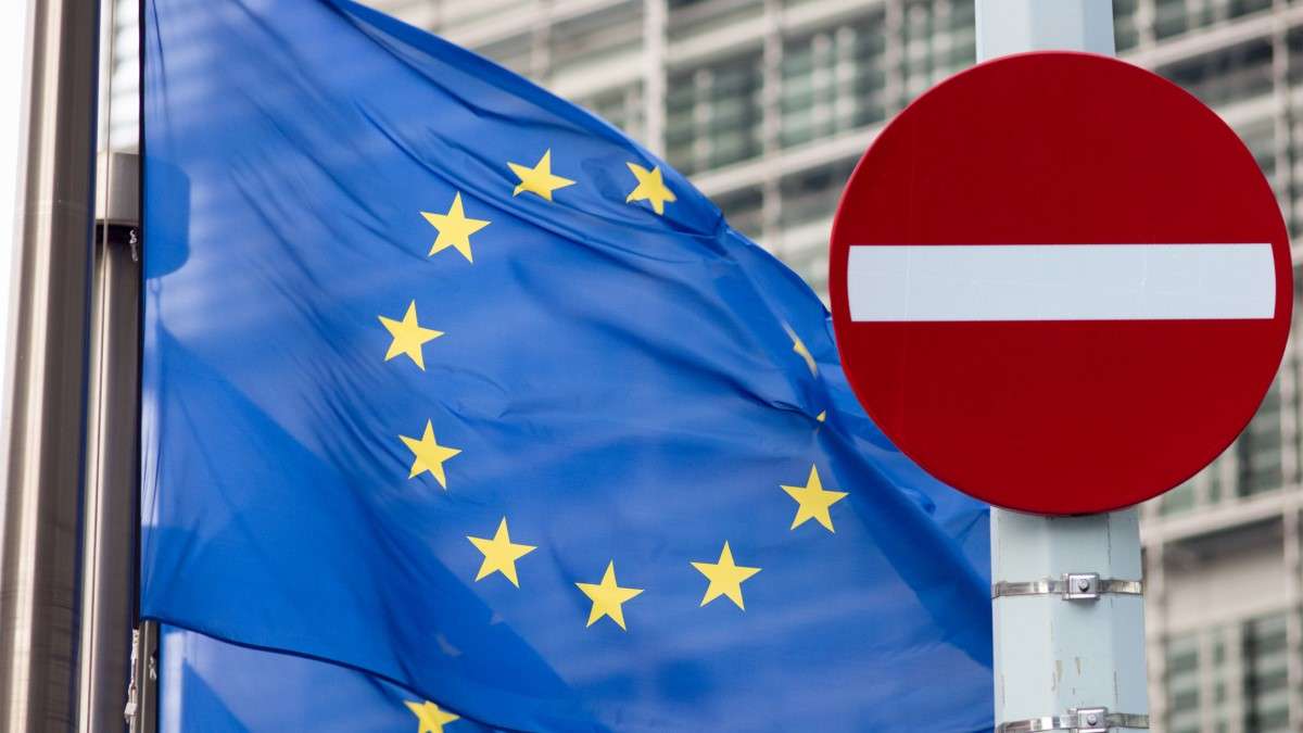 image for EU Wants to Impose Visa Ban on Chinese Assisting Russian War in Ukraine