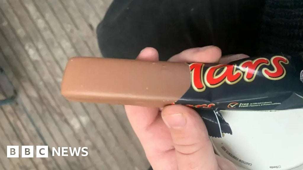 image for Smooth Mars bar man gets £2 compensation from chocolate giant