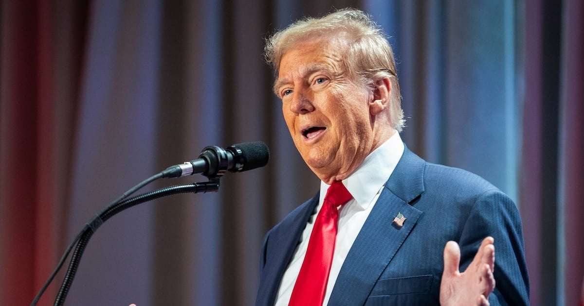 image for Trump Threatens Putin’s Russia And Xi’s China With ‘100% Tariffs’