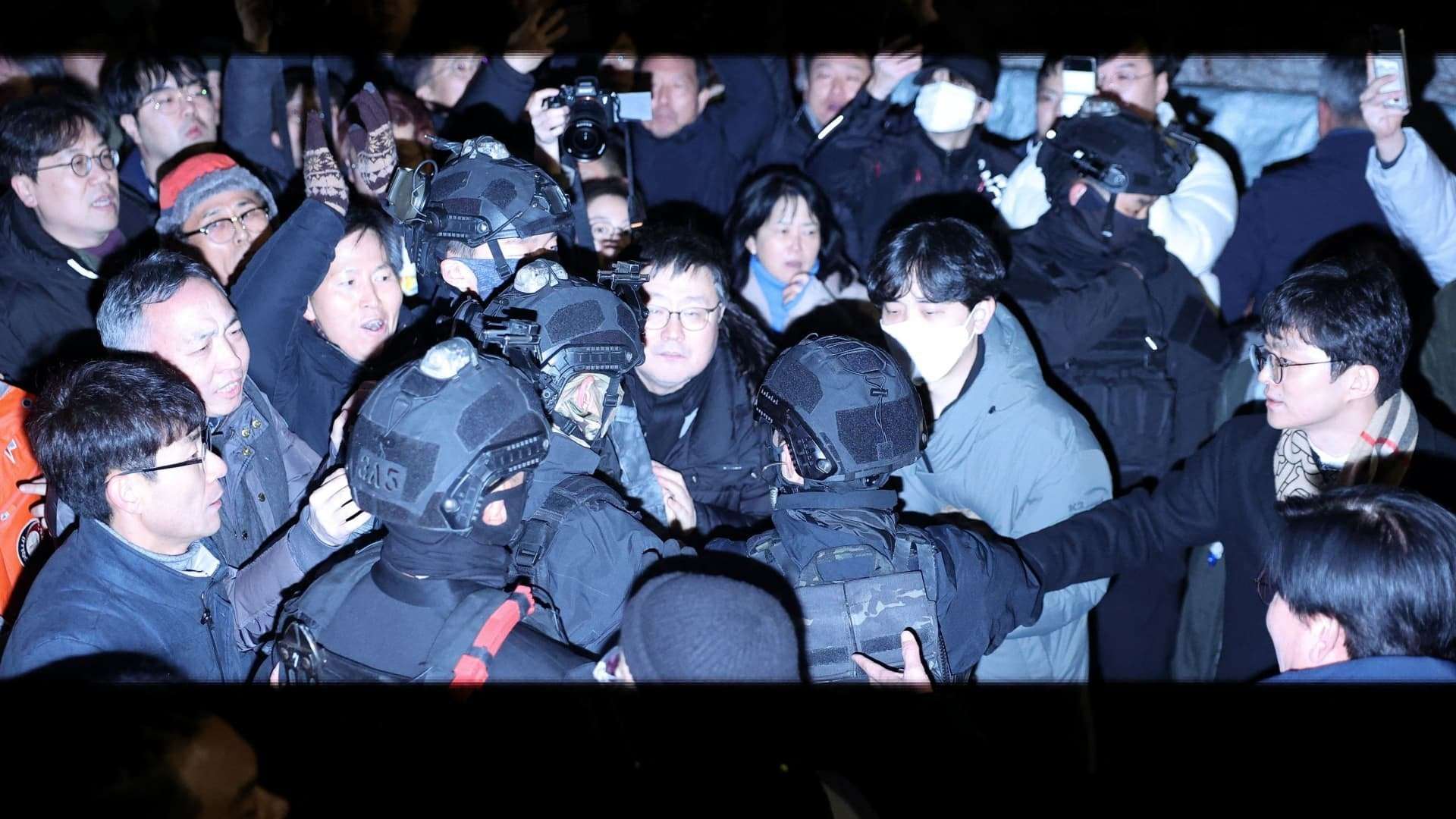 image for South Korean president says he will lift martial law after parliament rejects his declaration