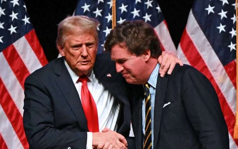image for Putin’s Pals Say Tucker Carlson Is Acting as a Secret Back-Channel to Trump