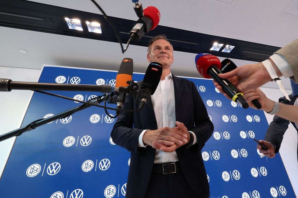 image for Volkswagen CEO's Speech to Workers Drowned Out By Boos After He Says Company 'Isn't Operating in a Fantasy World'