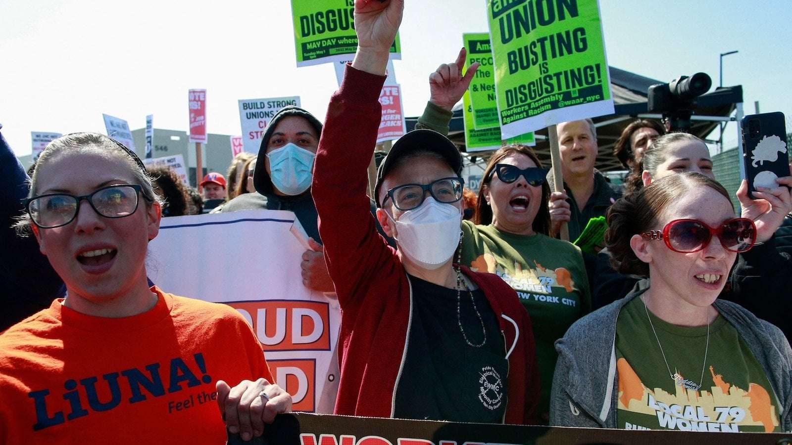 image for Amazon workers authorize strike at company's first-ever unionized warehouse