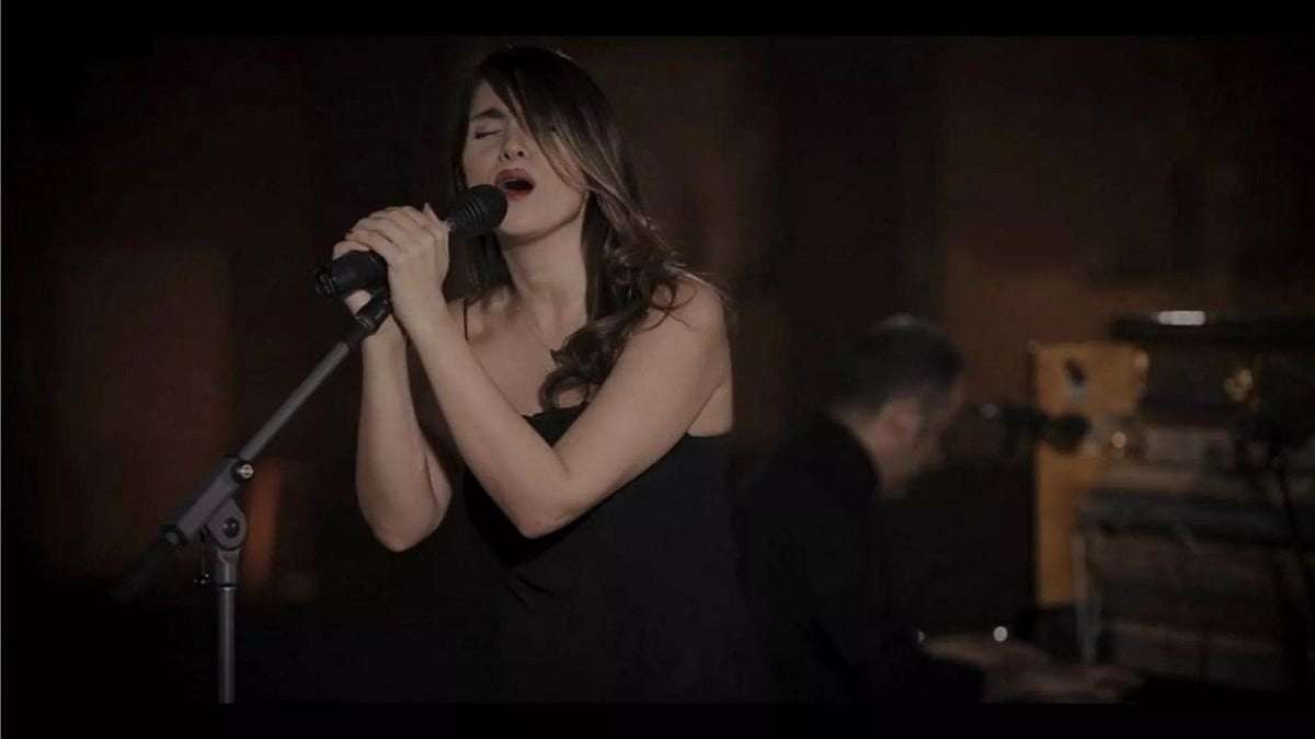 image for Iranian singer arrested after performing concert without hijab