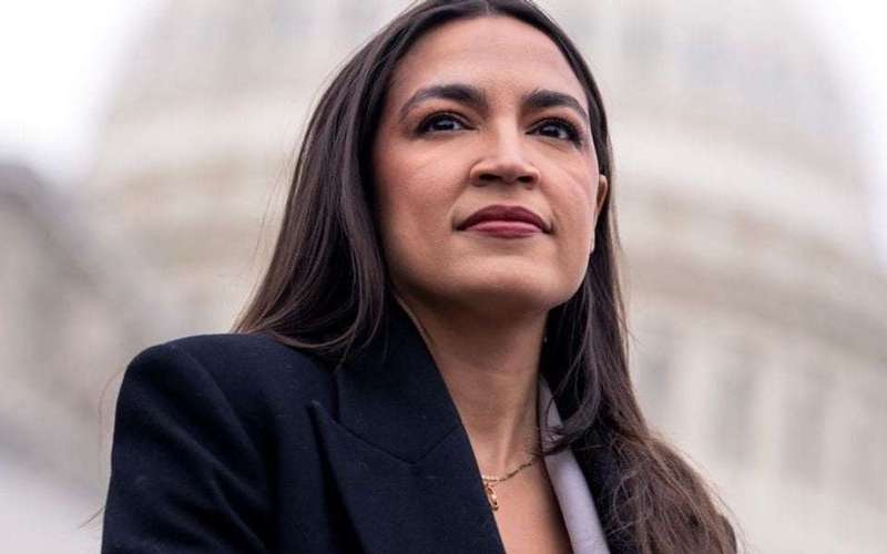 image for 'Tried My Best,' AOC Says After Losing Bid for Top Oversight Role
