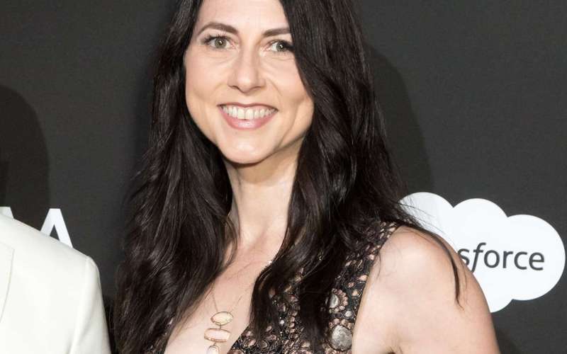image for MacKenzie Scott donated $2 billion this year, mostly to nonprofits—she's now given away $19 billion since 2019