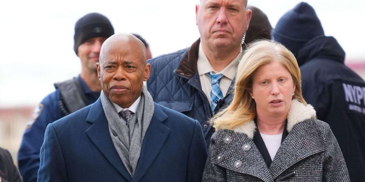 image for Luigi Mangione's lawyer says New York's mayor is politicizing his arrest