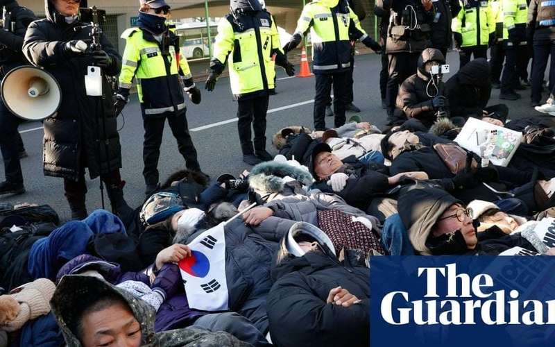 image for Investigators abandon attempt to arrest South Korean president Yoon Suk Yeol