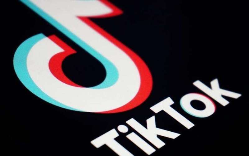 image for TikTok starts restoring service in the U.S. after shutting down over divest-or-ban law