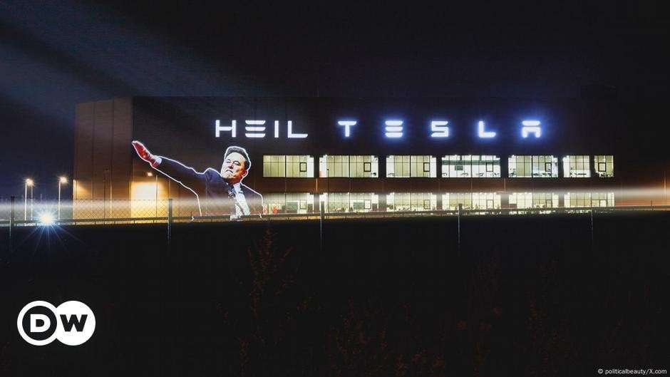 image for Police investigate Musk salute projected on Tesla factory – DW – 01