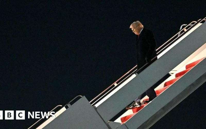 image for White House pauses all federal grants, sowing alarm