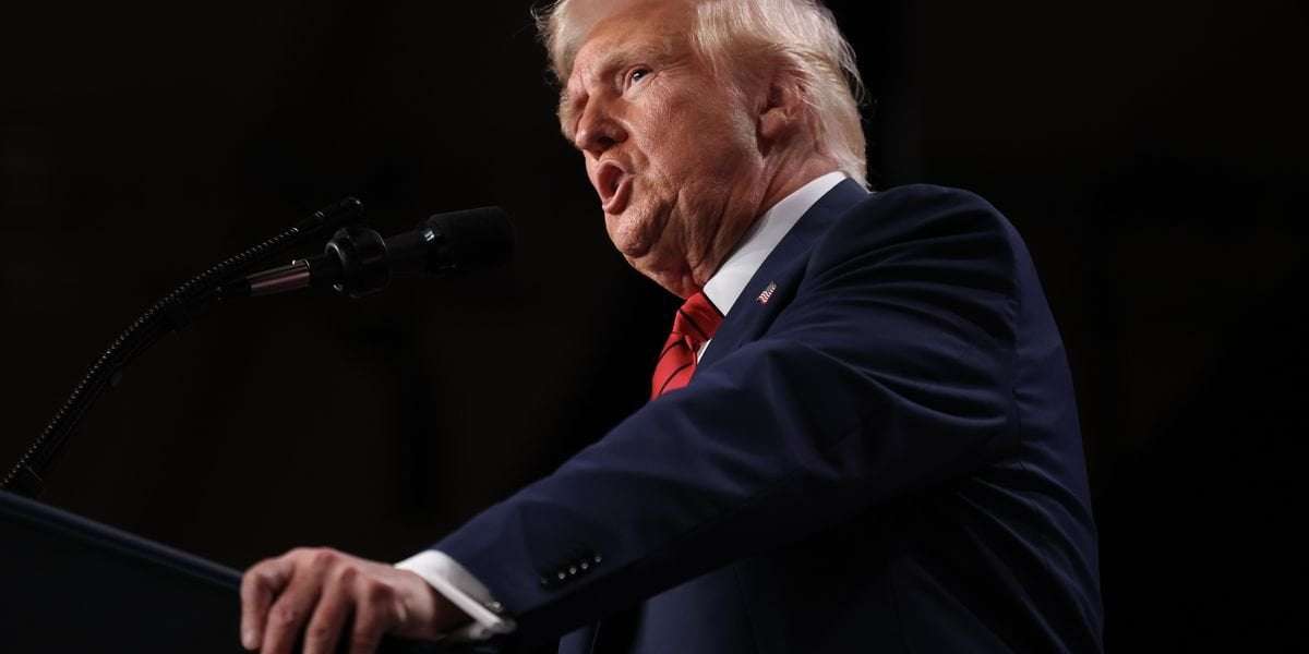 image for It's Been Just 11 Days, But 100,000 Have Already Signed Petition to 'Impeach Trump Again'