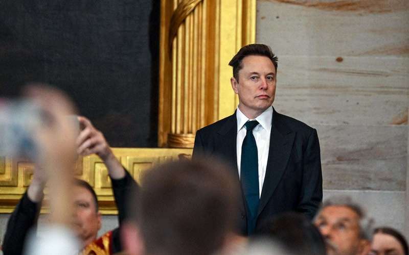 image for Elon Musk’s Enemy, USAID, Was Investigating Starlink’s Contracts in Ukraine