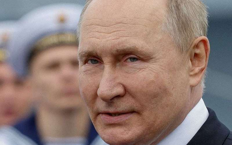 image for Two top Russian colonels plunge from high windows with one killed and the other left fighting for life as spate of mysterious deaths involving Putin officials continues